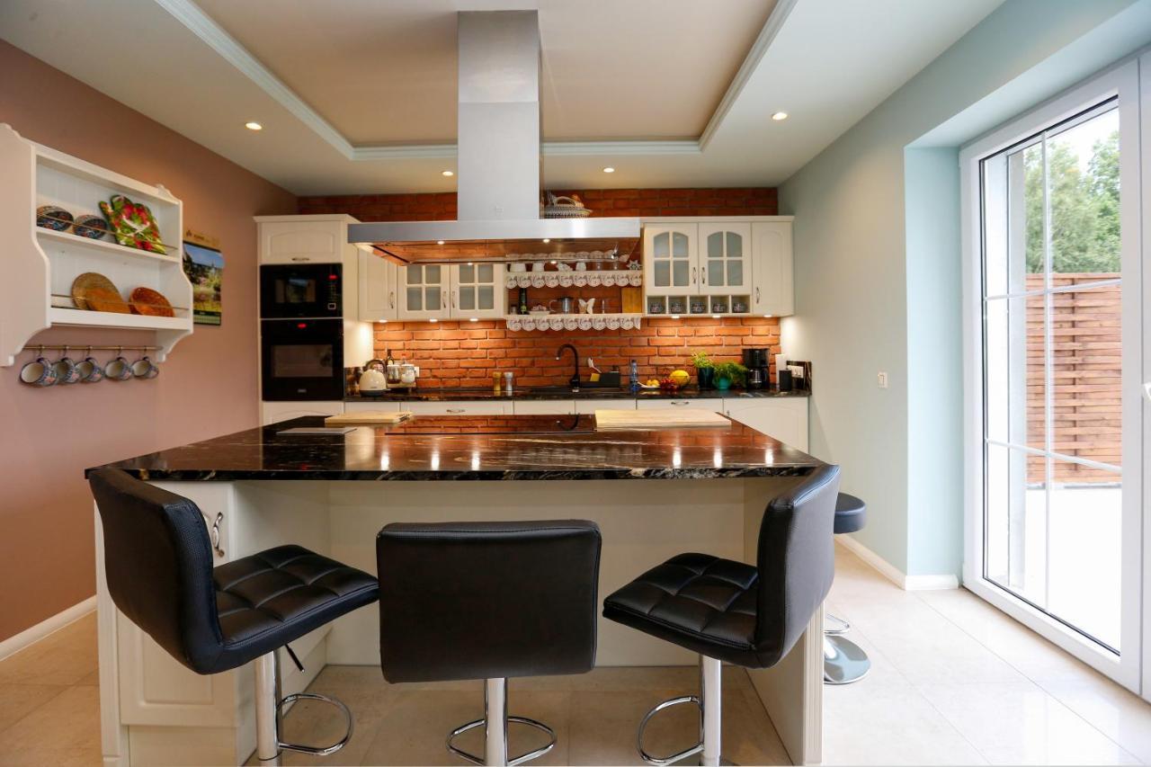 Iseroase House Deluxe Побиедна Екстериор снимка